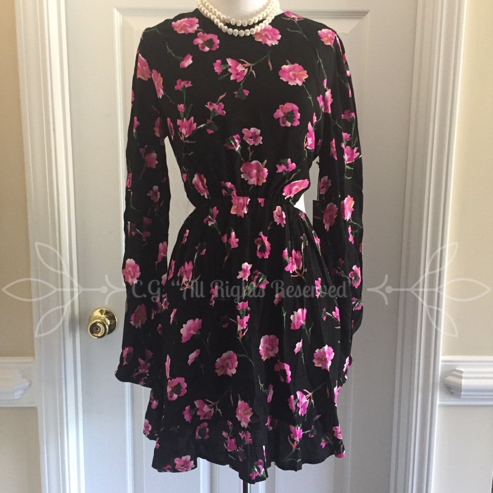 ✨NEW Floral Fit & Flare Cutout Mini Dress Size M,L - Picture 6 of 8